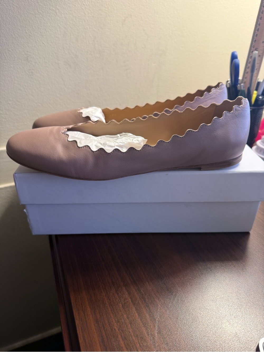 Chloe Scalloped Flats in nude size 42 (US11)